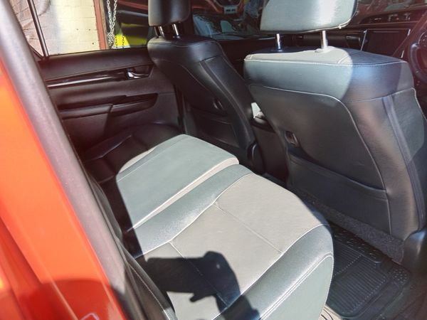 2018-Toyota-Hilux-28-GD-6-Raider-4x4-Double-Cab image:3