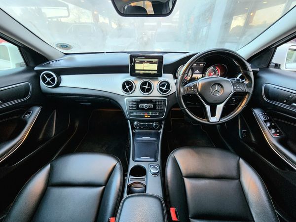 2015-Mercedes-Benz-GLA-220-CDI-Auto-4Matic image:9