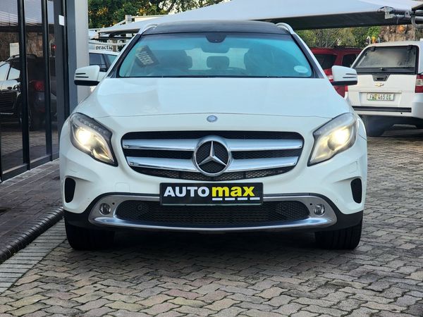 2015-Mercedes-Benz-GLA-220-CDI-Auto-4Matic image:1