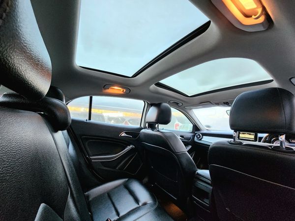 2015-Mercedes-Benz-GLA-220-CDI-Auto-4Matic image:6