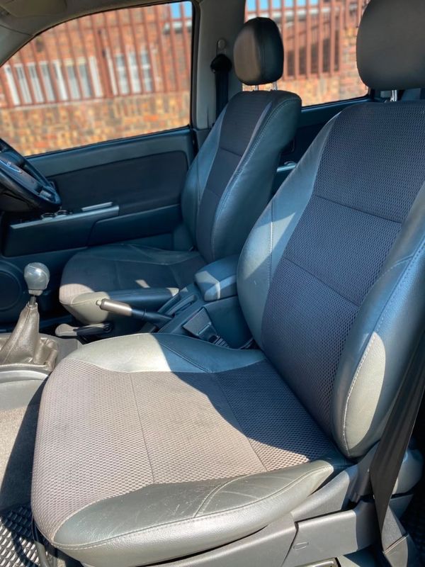 2012-Isuzu-KB-300D-Teq-Double-Cab-LX image:12