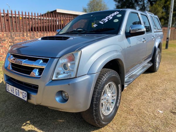 2012-Isuzu-KB-300D-Teq-Double-Cab-LX image:13