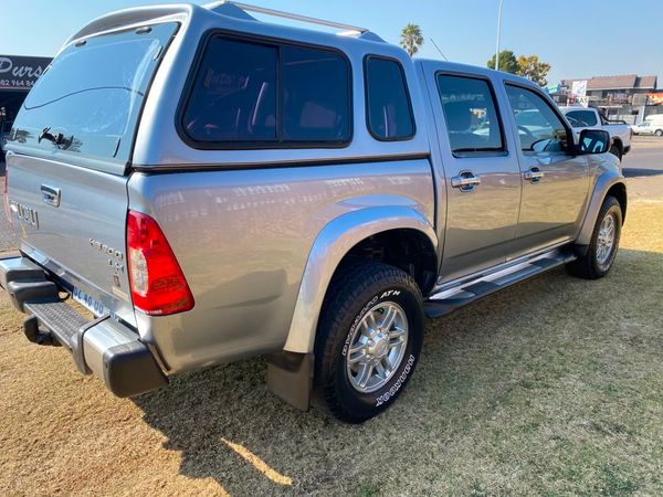2012-Isuzu-KB-300D-Teq-Double-Cab-LX image:1