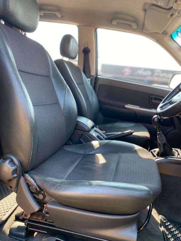 2012-Isuzu-KB-300D-Teq-Double-Cab-LX image:8
