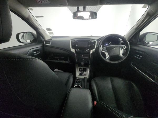 2024-Mitsubishi-Triton-24-Di-Dc-4x4-Auto-Double-Cab image:9