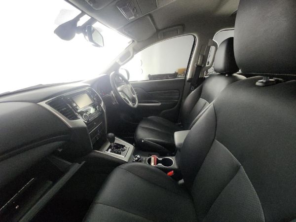 2024-Mitsubishi-Triton-24-Di-Dc-4x4-Auto-Double-Cab image:8
