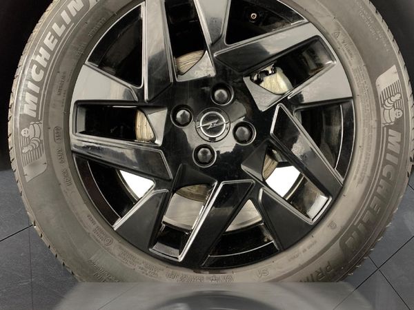 2024-Opel-Mokka-12T-GS-Auto image:24