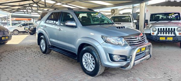 2015-Toyota-Fortuner-30-D-4D-4x4-Auto image:2