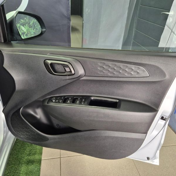 2024-Hyundai-Grand-i10-10-Fluid image:14