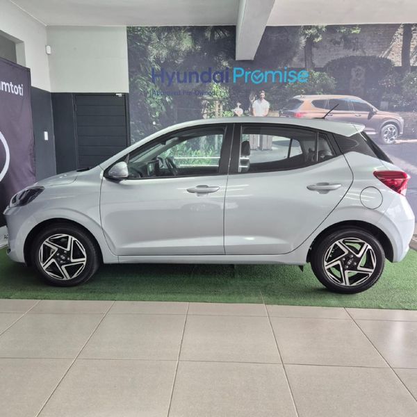 2024-Hyundai-Grand-i10-10-Fluid image:3