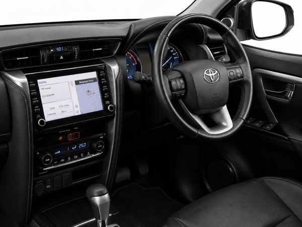 2021-Toyota-Fortuner-28-GD-6-Raised-Body-Auto image:13