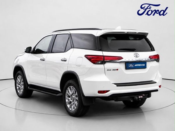 2021-Toyota-Fortuner-28-GD-6-Raised-Body-Auto image:5