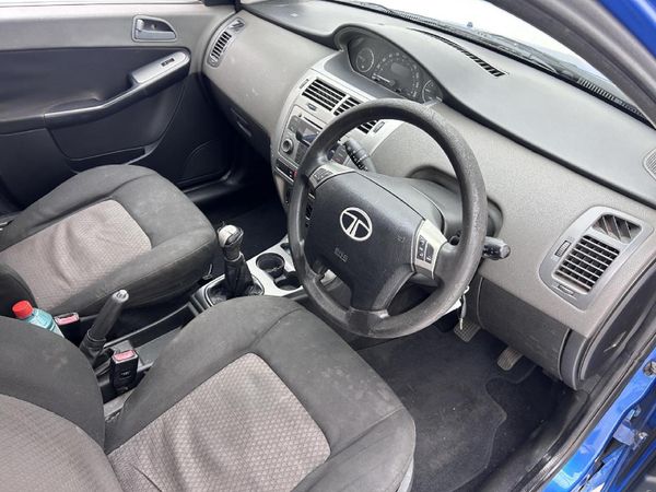 2012-TATA-Indica-Vista-14-Ignis image:12