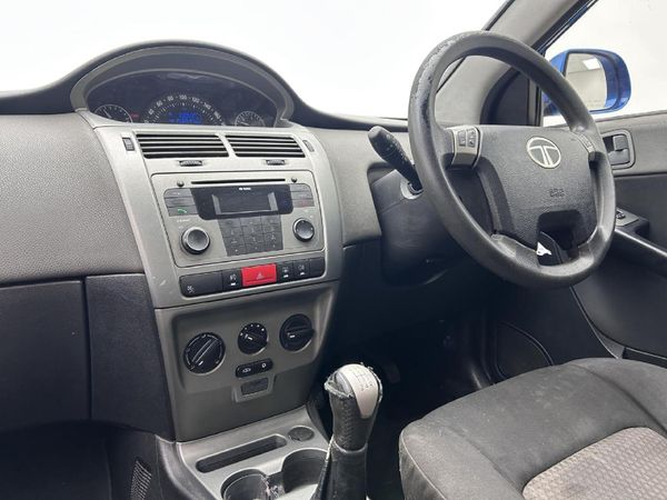 2012-TATA-Indica-Vista-14-Ignis image:7
