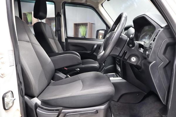 2022-Mahindra-Pik-Up-22-mHawk-S6-Karoo-Auto-Double-Cab image:15