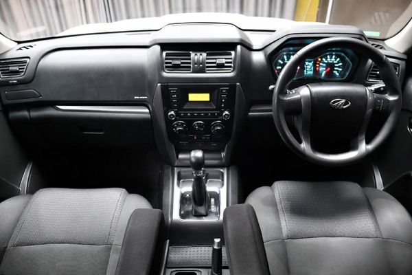 2022-Mahindra-Pik-Up-22-mHawk-S6-Karoo-Auto-Double-Cab image:7