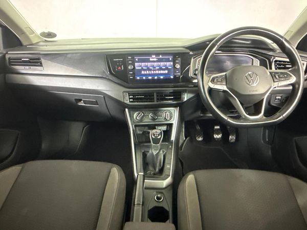 2022-Volkswagen-Polo-10-TSI-Life image:1