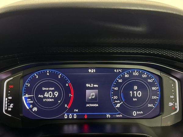 2022-Volkswagen-Polo-10-TSI-Life image:2