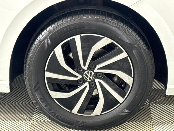 2022-Volkswagen-Polo-10-TSI-Life image:5