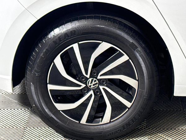 2022-Volkswagen-Polo-10-TSI-Life image:6