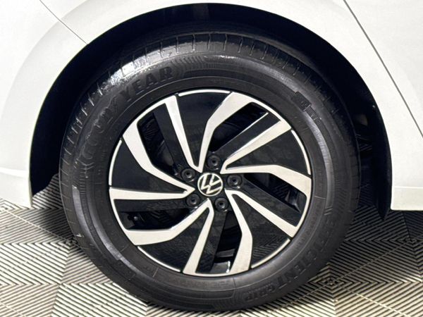 2022-Volkswagen-Polo-10-TSI-Life image:7