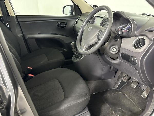 2012-Hyundai-i10-125-GLS-Fluid image:9