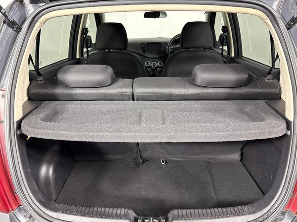 2012-Hyundai-i10-125-GLS-Fluid image:13