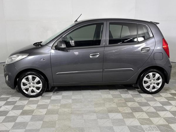 2012-Hyundai-i10-125-GLS-Fluid image:18