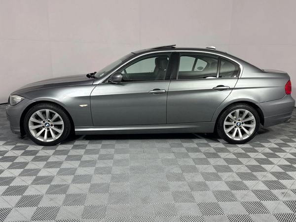 2010-BMW-3-Series-323i-Innovation-Auto image:20