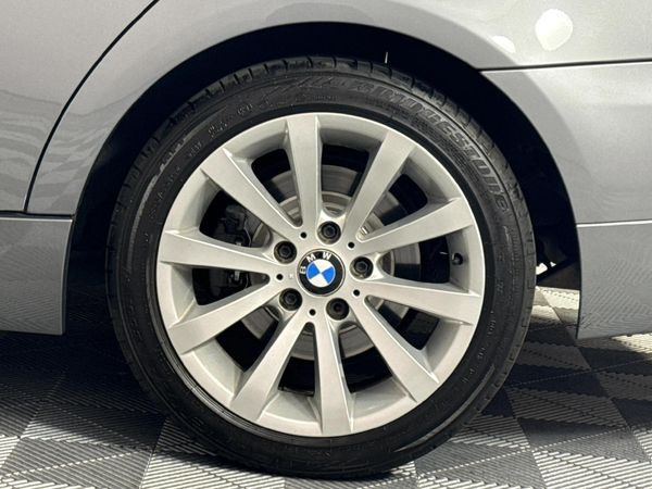 2010-BMW-3-Series-323i-Innovation-Auto image:6