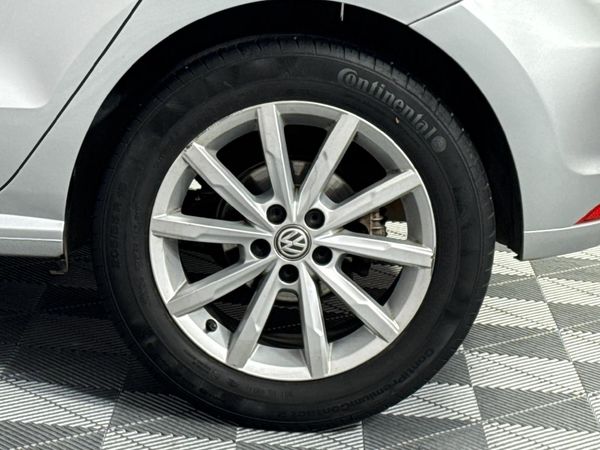 2014-Volkswagen-Polo-12-TSI-Highline-Auto-81kW image:6
