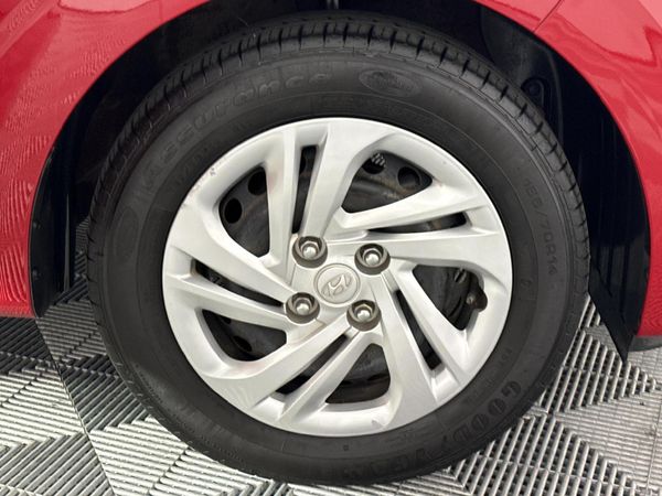 2023-Hyundai-Grand-i10-10-Motion image:5