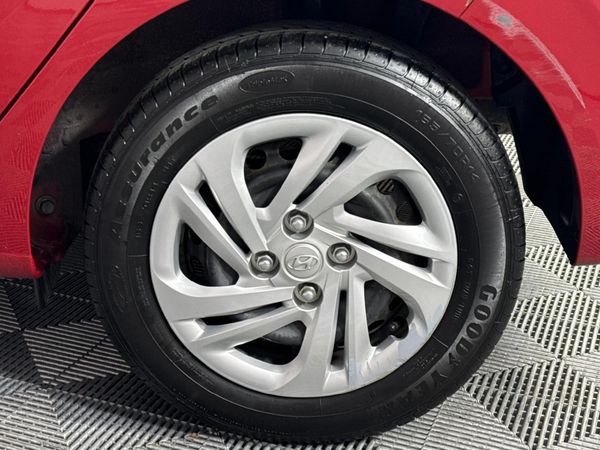 2023-Hyundai-Grand-i10-10-Motion image:6