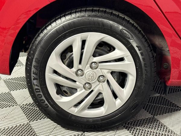 2023-Hyundai-Grand-i10-10-Motion image:7