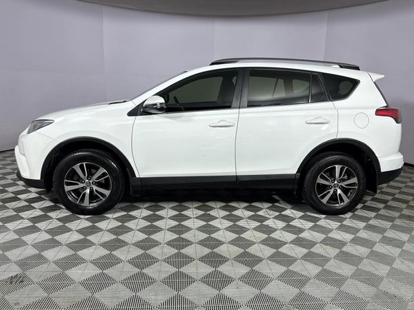 2017-Toyota-RAV4-20-GX image:18
