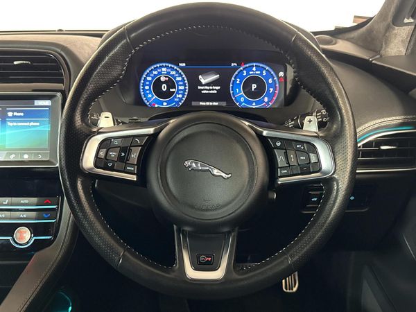 2019-Jaguar-F-Pace-50-V8-SVR image:11