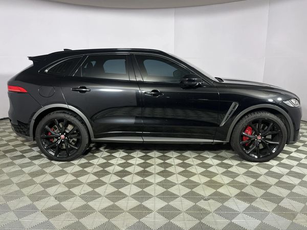2019-Jaguar-F-Pace-50-V8-SVR image:16