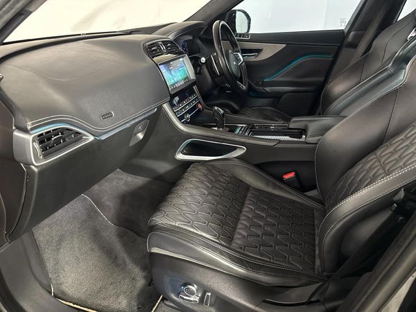 2019-Jaguar-F-Pace-50-V8-SVR image:8