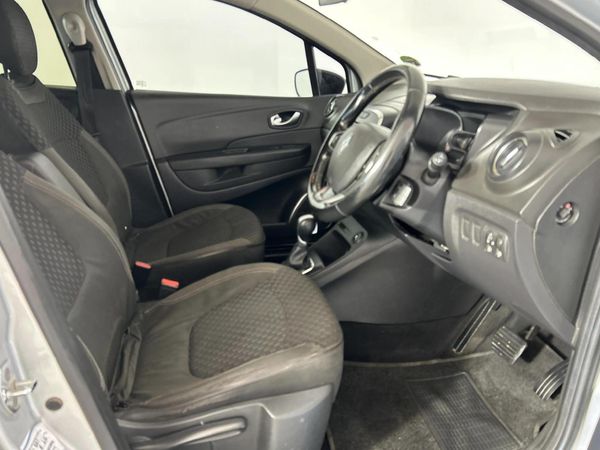 2018-Renault-Captur-12T-Dynamique-5-dr-Auto-88kW image:9