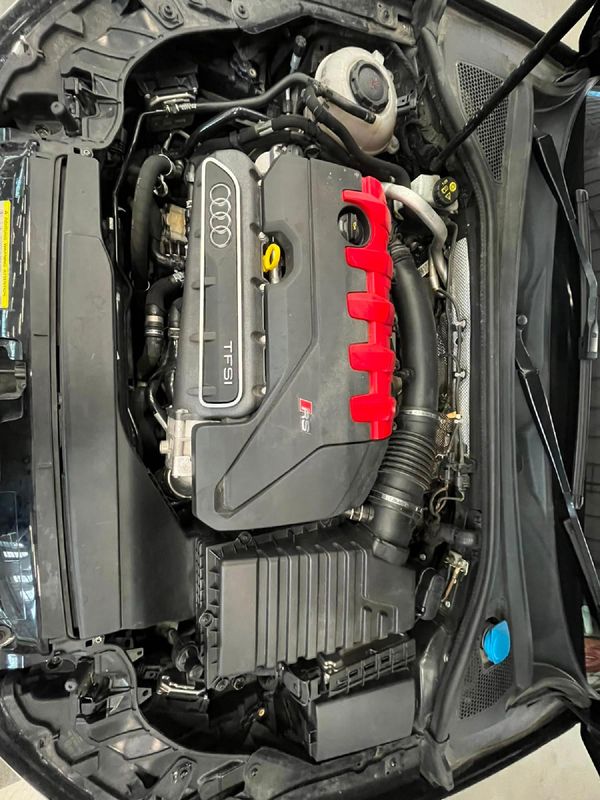 2019-Audi-RS3-Sedan-quattro image:12