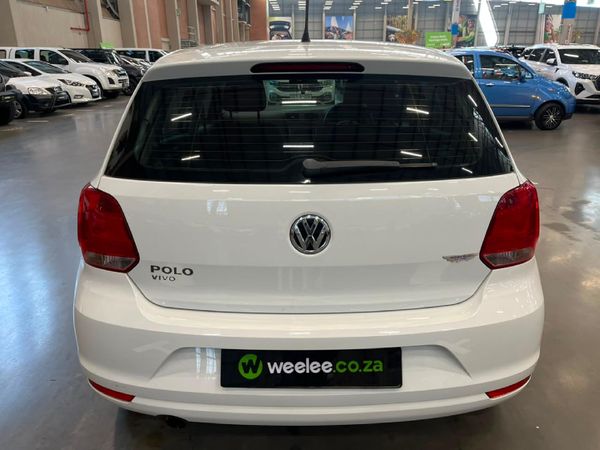 2018-Volkswagen-Polo-Vivo-14-Trendline-5-dr image:3