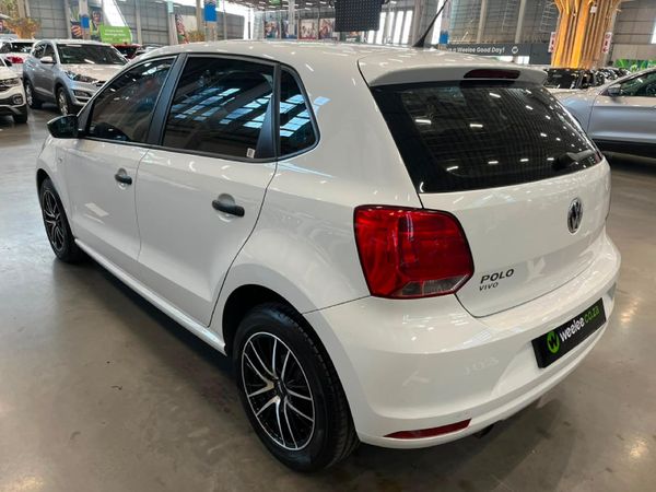 2018-Volkswagen-Polo-Vivo-14-Trendline-5-dr image:4
