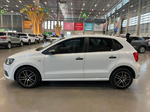 2018-Volkswagen-Polo-Vivo-14-Trendline-5-dr image:5
