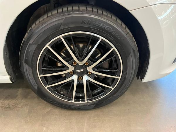 2018-Volkswagen-Polo-Vivo-14-Trendline-5-dr image:8