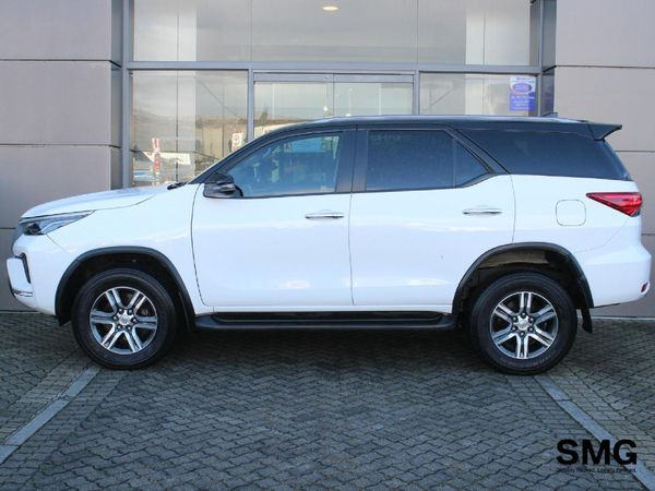 2022-Toyota-Fortuner-24-GD-6-Raised-Body-Auto image:2