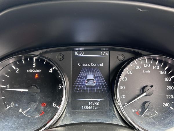 2015-Nissan-Qashqai-15-dCi-Acenta image:9