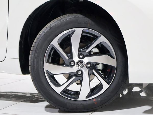 2026-Toyota-Starlet-15-XS-Auto image:3