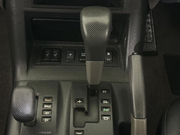 2001-Mitsubishi-Pajero-3500i-Auto-5-dr image:9