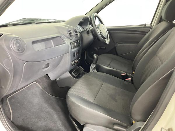 2019-Nissan-NP200-16 image:2
