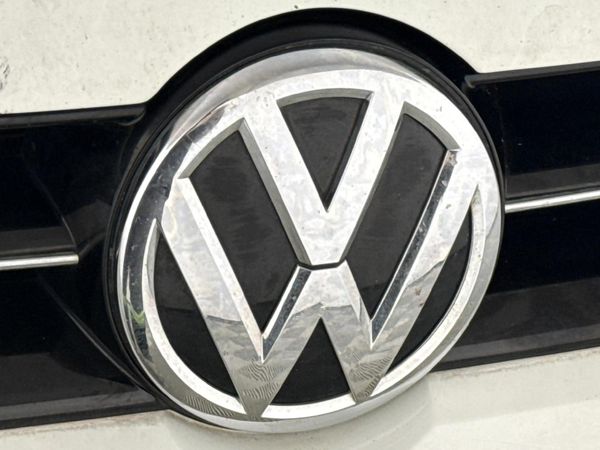 2017-Volkswagen-Polo-Cross-12-TSI image:11